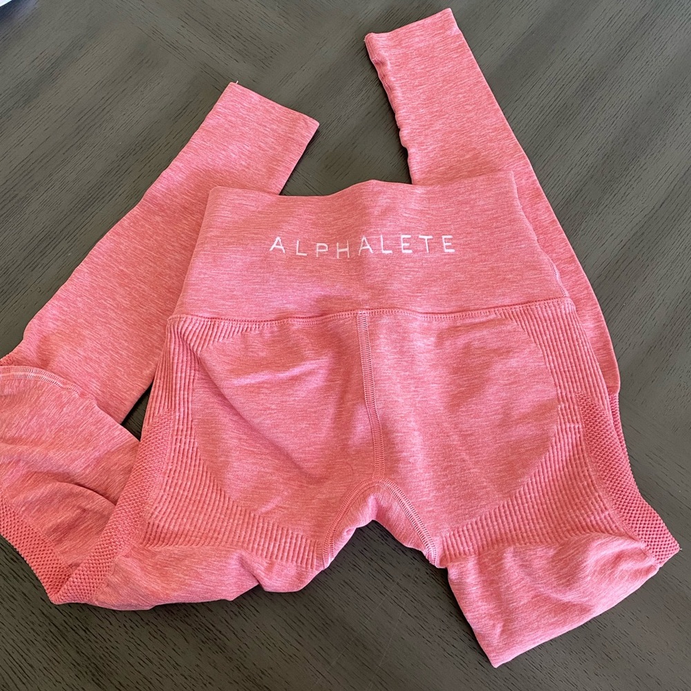 alphalete aero leggings